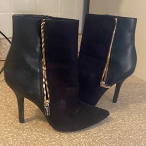 JENNIFER LOPEZ, black high heeled ankle boots